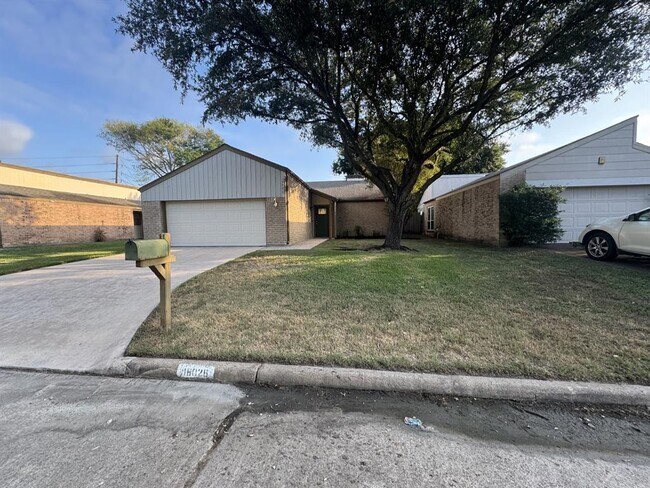 16026 Bear Hill Dr