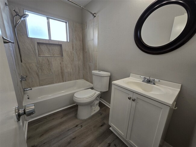 22027 Rockgate Dr in Spring, TX - Building Photo - Building Photo