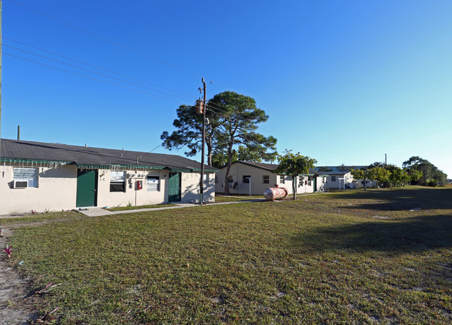 16170 Old US Highway 41 in Naples, FL - Building Photo - Building Photo