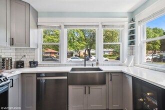 2124 Seward St in Evanston, IL - Building Photo - Building Photo