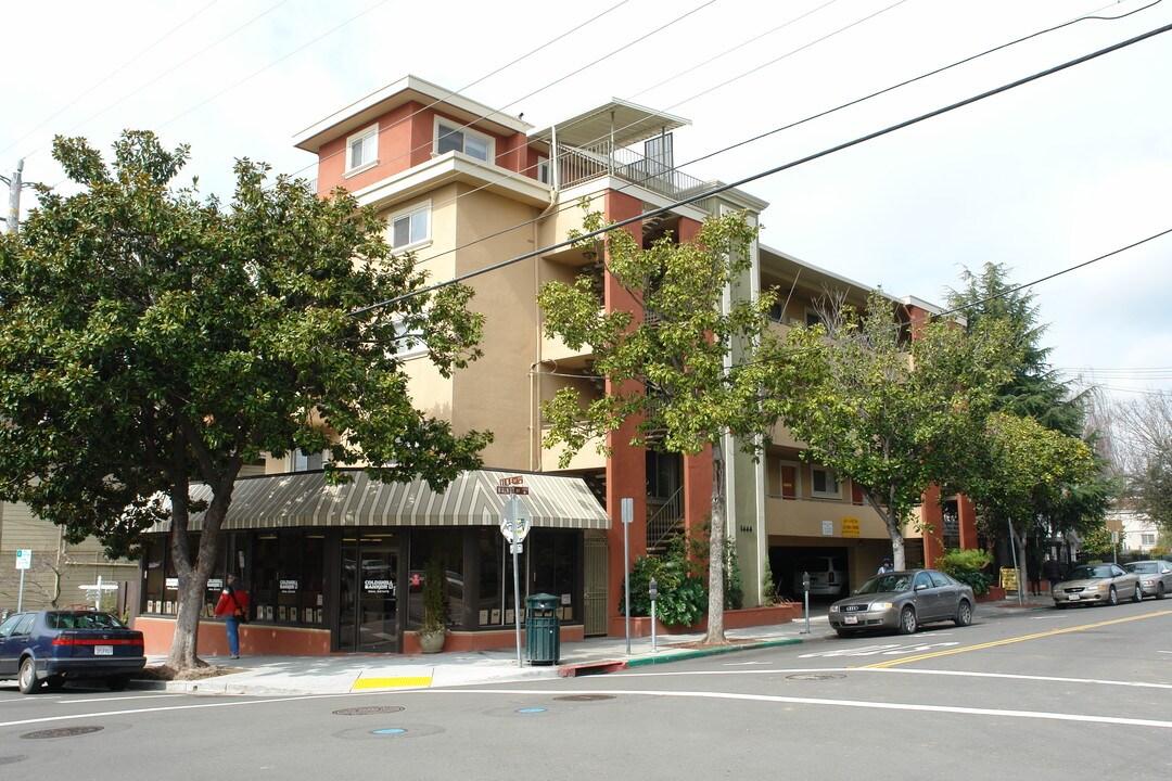Bldg 1 in Berkeley, CA - Building Photo
