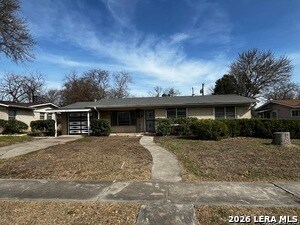 619 Shadywood Ln in San Antonio, TX - Building Photo