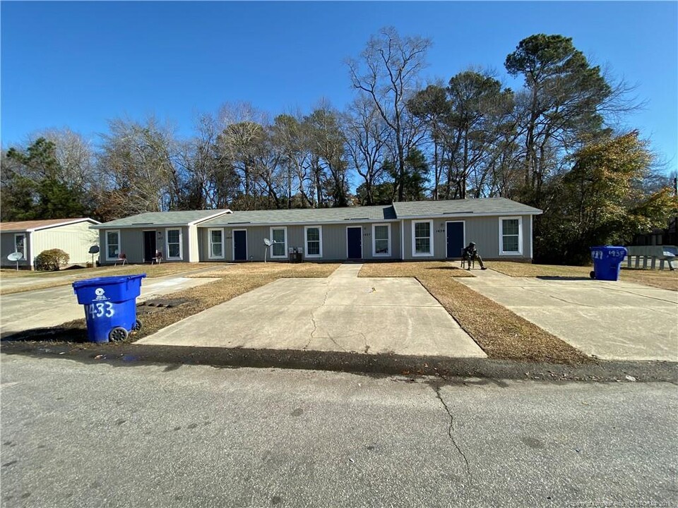 1433 Tangora Ln in Fayetteville, NC - Building Photo