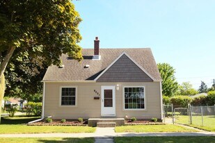 9001 W Concordia Ave in Milwaukee, WI - Building Photo