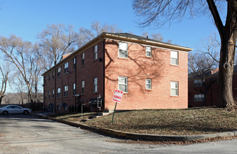 Swope Plaza Apartments in Kansas City, MO - Building Photo - Building Photo