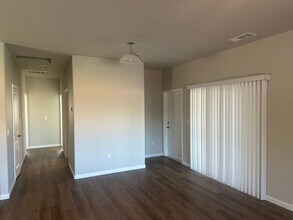 510 S Summit St in Visalia, CA - Building Photo - Building Photo