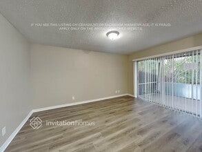 7521 Santa Monica Dr in Margate, FL - Foto de edificio - Building Photo