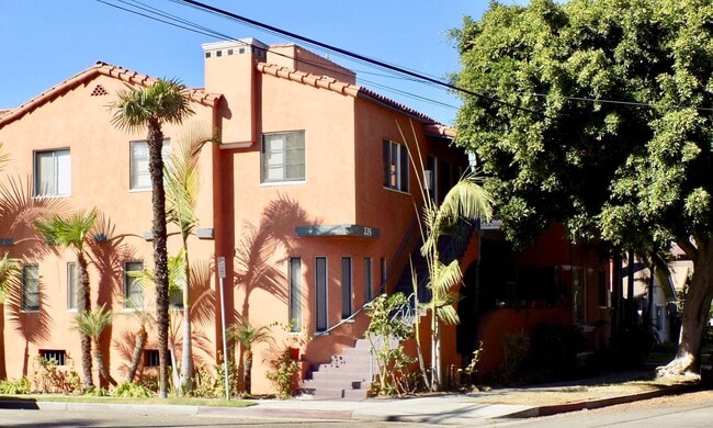property at 2217 E Bermuda St