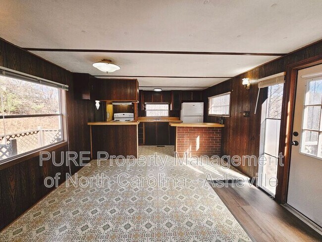 59 Magic Dr in Old Fort, NC - Building Photo - Building Photo