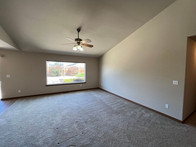 105 Annie Pl in Ellensburg, WA - Building Photo - Building Photo