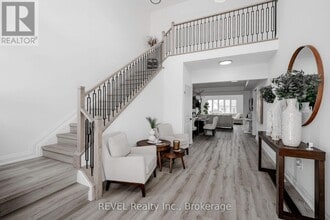 5 Samuel Ave in Pelham, ON - Building Photo - Building Photo