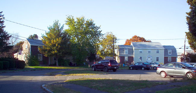 1-31 Yardarm Ln in Quincy, MA - Foto de edificio - Building Photo