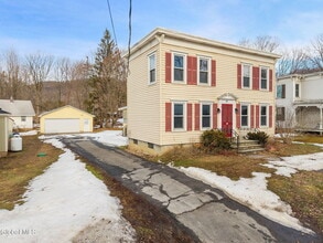 232 Main St in Middleburgh, NY - Building Photo - Building Photo