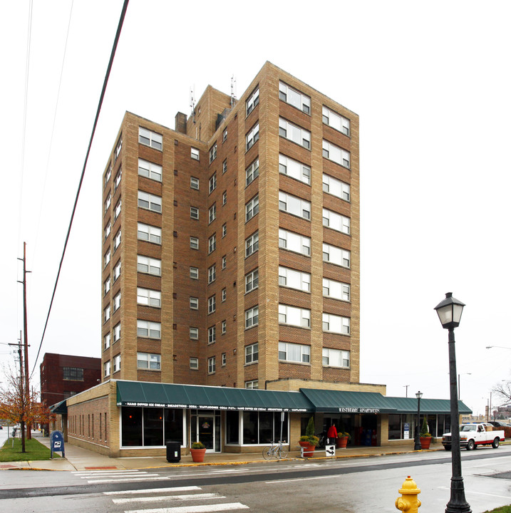 Westberry Apartments in Fort Wayne, IN - Building Photo