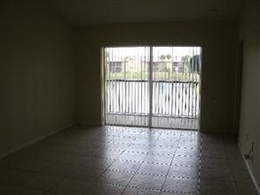 2571 NW 56th Ave in Lauderhill, FL - Building Photo - Building Photo