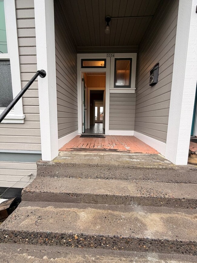 property at 3356-3376 Franklin Ave