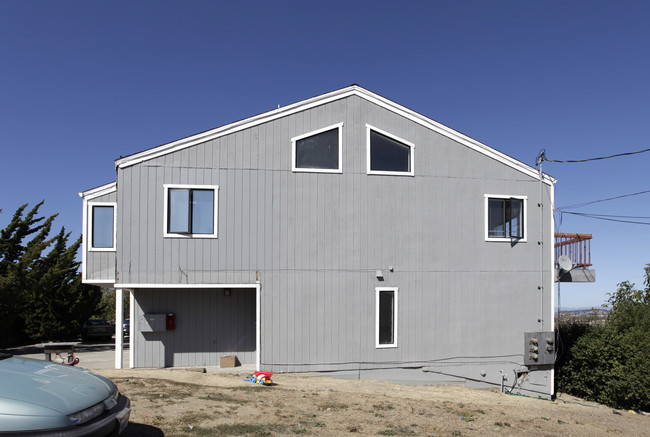 330 Summit Pl in Richmond, CA - Building Photo - Building Photo