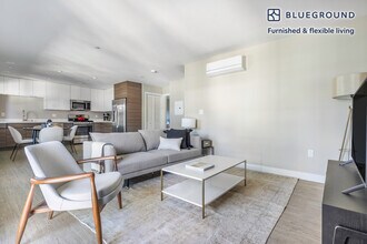 225 Union Ave-Unit -FL2-ID410 in Campbell, CA - Foto de edificio - Building Photo
