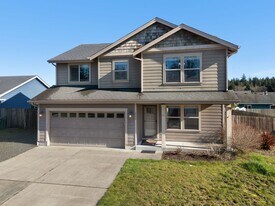 330 SW Kalmia Ave in Warrenton, OR - Building Photo