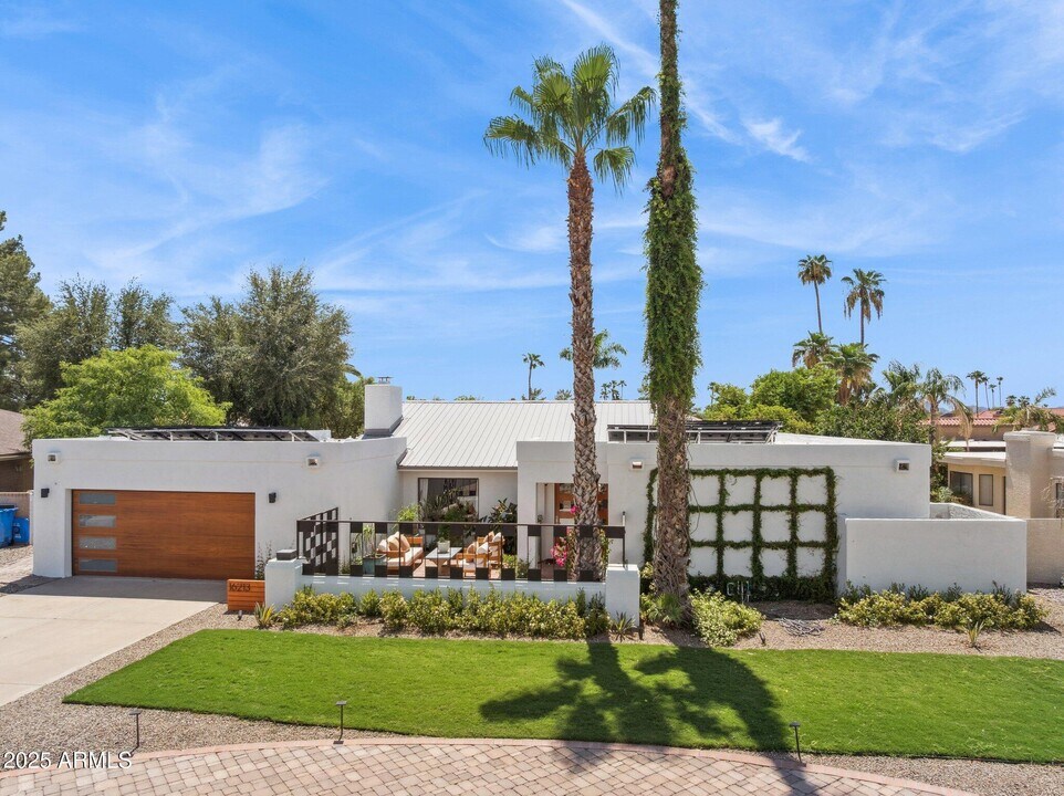 16213 N 63rd Pl in Scottsdale, AZ - Building Photo