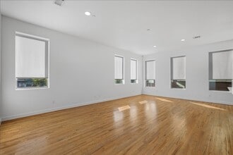 1715 Bennett Ave in Dallas, TX - Building Photo - Building Photo