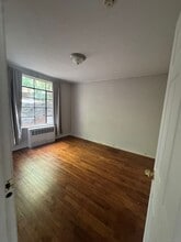 74 Mencel Cir, Unit B in Bridgeport, CT - Building Photo - Building Photo