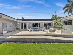 840 S Southlake Dr in Hollywood, FL - Building Photo - Building Photo