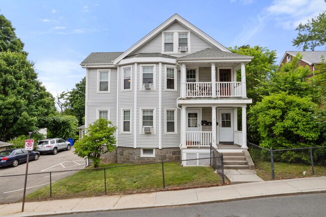 8 Malbert Rd, Unit 2