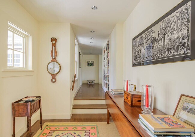 27 Horseshoe Dr N in East Hampton, NY - Building Photo - Building Photo