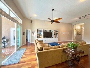 1687 Timber Crossing Ln in Jacksonville, FL - Building Photo - Building Photo