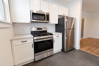 226 45th St, Unit Half-2 in Pittsburgh, PA - Foto de edificio - Building Photo