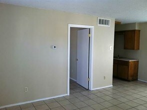 2701 Colonial Ave in Waco, TX - Building Photo - Building Photo