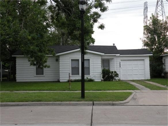 property at 5600 Community Dr