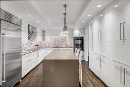 220 Boylston St, Unit 1612/1614 in Boston, MA - Building Photo