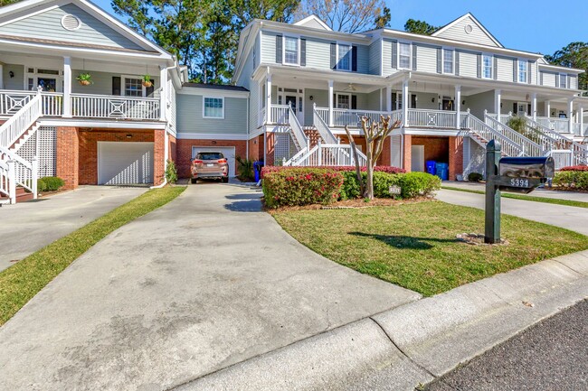 property at 5394 5th Fairway Dr