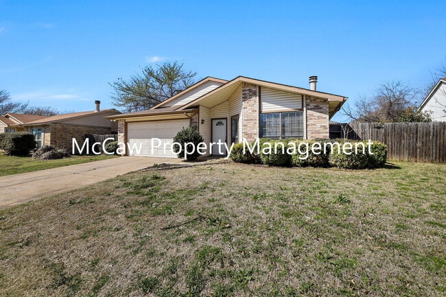 7933 Bermejo Rd in Fort Worth, TX - Building Photo - Building Photo