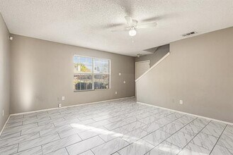 2703 Clayton Oaks Dr in Dallas, TX - Building Photo - Building Photo