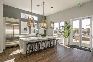 EATON RANCH APARTMENTS in Chico, CA - Building Photo