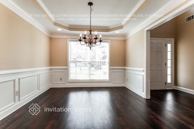 523 Cliffglen Way NW in Lilburn, GA - Foto de edificio - Building Photo