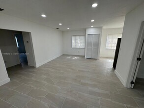 6500 NE 1st Pl in Miami, FL - Building Photo - Building Photo