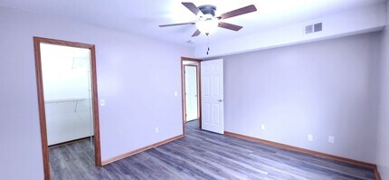 9503 University Ave in Clive, IA - Building Photo - Building Photo