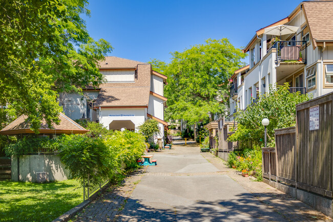 1599 71st Av W in Vancouver, BC - Building Photo - Building Photo