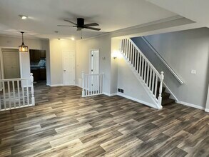 236 11th Ave S in South St. Paul, MN - Foto de edificio - Building Photo