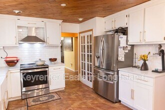 30 Dumond Pl in Coram, NY - Building Photo - Building Photo