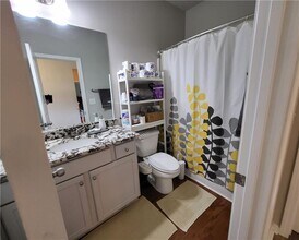 5414 Town Square Way in Flowery Branch, GA - Building Photo - Building Photo