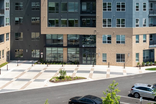 Avalon Hunt Valley West in Hunt Valley, MD - Building Photo - Building Photo
