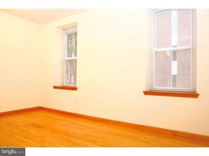 260 S 11th St in Philadelphia, PA - Building Photo - Building Photo