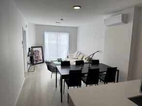 Habitations Guizot in Montréal, QC - Building Photo - Building Photo