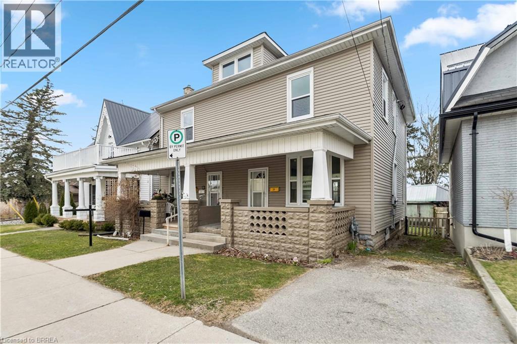 29 London St E in Tillsonburg, ON - Building Photo