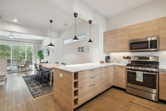 property at 2809 St Emanuel St